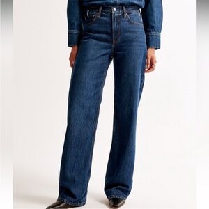 Abercrombie & Fitch High Rise Loose Jean in Dark Marble Size 26